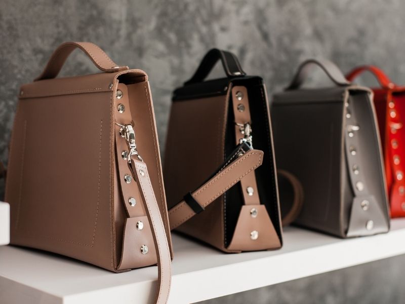 Mini Deri Çantalar: Kompakt Boyut, Büyük Şıklık